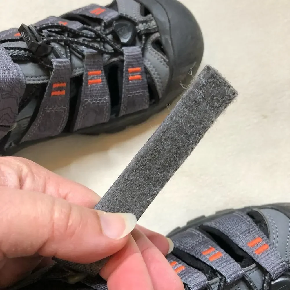 Keen Newport H2 gray black kids sandals size US 3